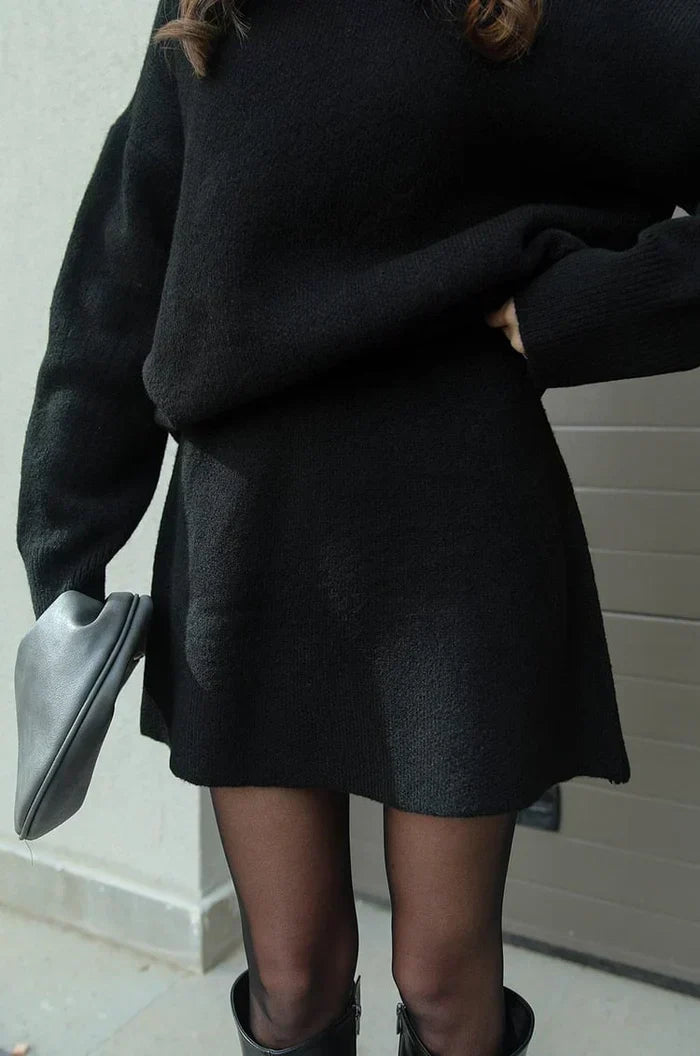 Veraperle conjunto de punto en negro, detalle de la falda, foto del proveedor